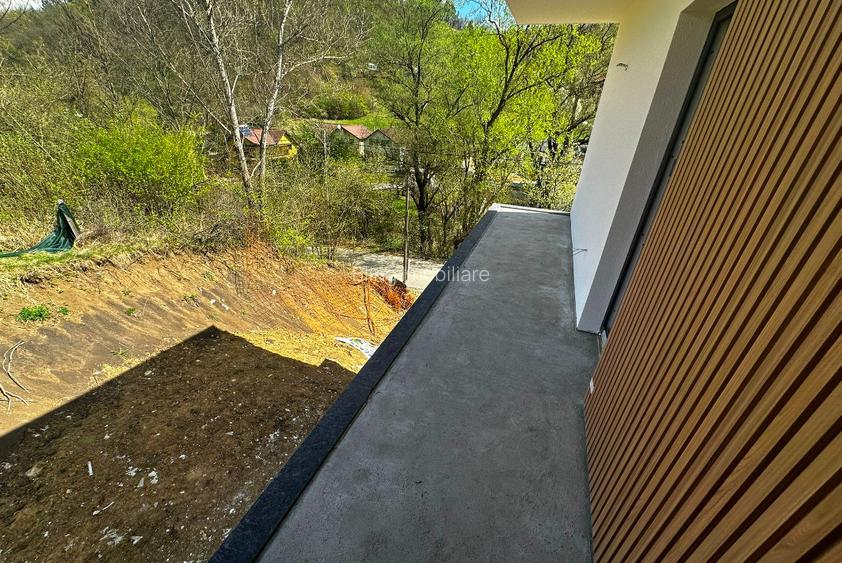 Duplex semifinisat 4 camere, 2 garaje,161 mp,teren liber 280 mp, Tauti - 9