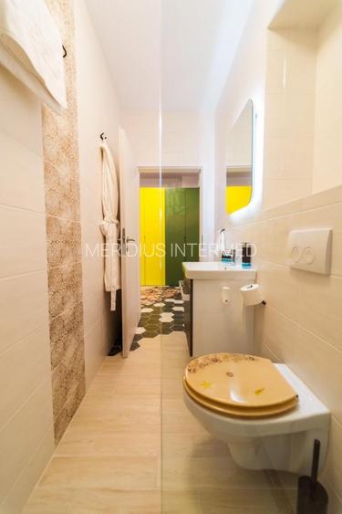 Garsonieră modernă de închiriat – Mamaia, zona Butoaie, vedere frontală la lac - 14