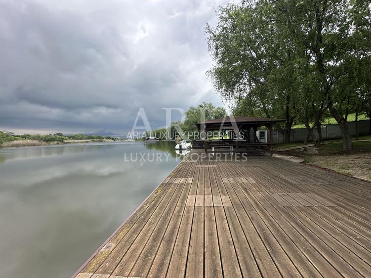 SNAGOV VILA | 36m DESCHIDERE LA LAC | PONTON 250mp | JACUZZI | SPA | BOWLING - 11