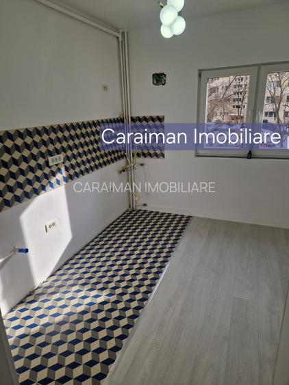 OBOR-MOSILOR-STEFAN CEL MARE, STR. MASINA DE PAINE LANGA METROUL OBOR, - 4