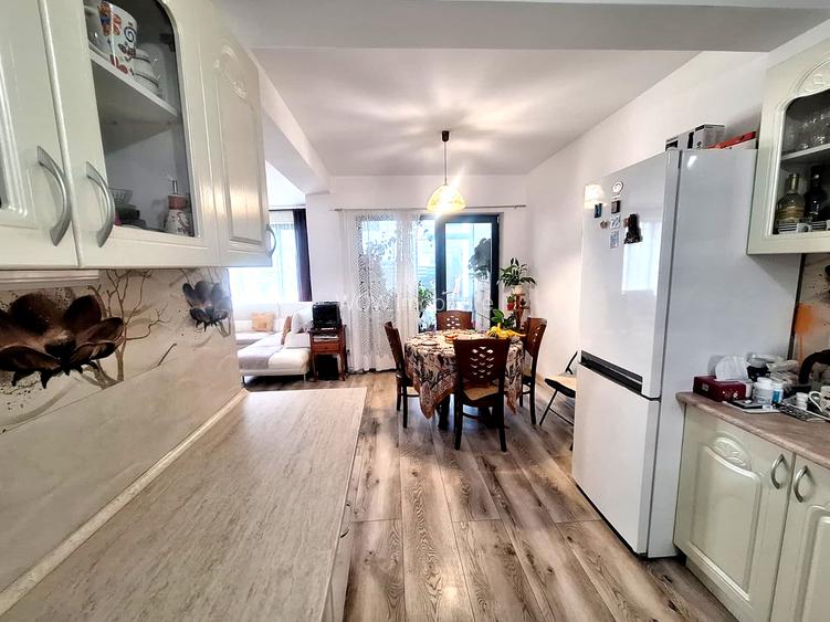 Casa cu 4 camere de vanzare in Selimbar - 5