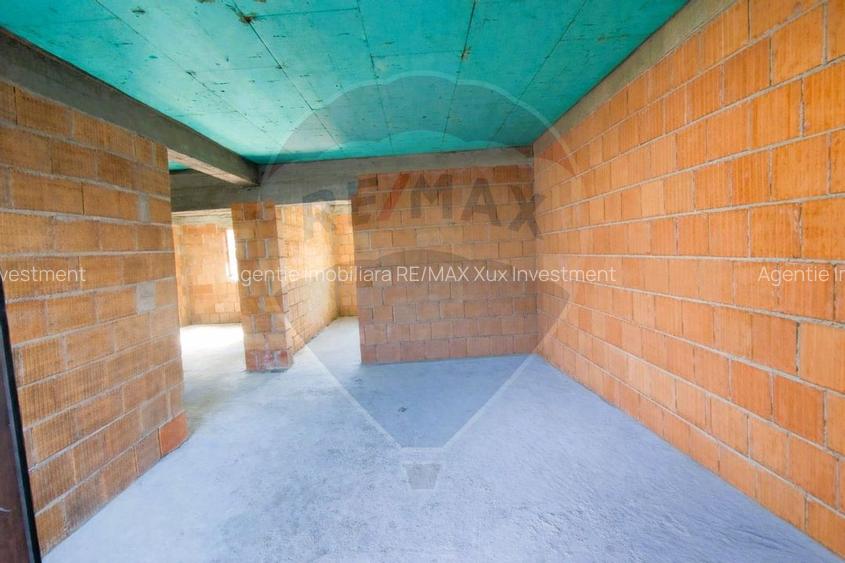 Casă / Vilă cu 5 camere de vânzare - 13