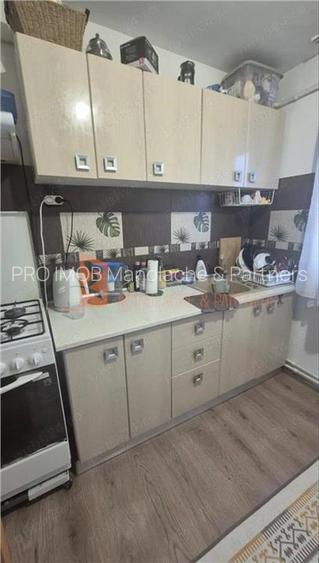 Apartament 3 camere cf 1 semidecomandat zona Micro 5 - 2