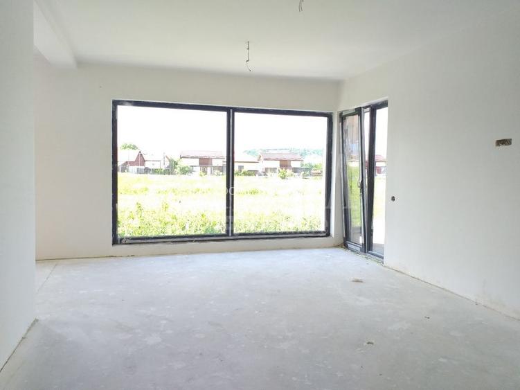 Casa 4 camere de vanzare in Chinteni - 2