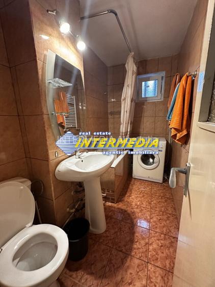Apartament cu o camera de inchiriat Cetate etaj 2 - 5