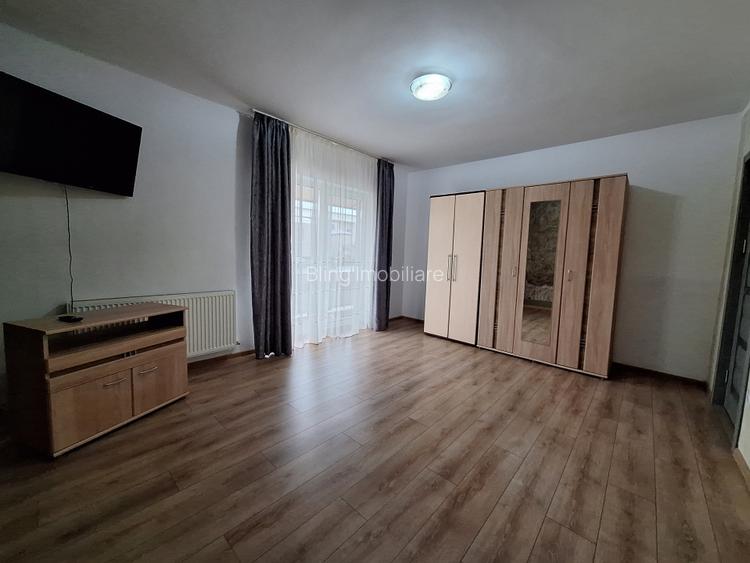Apartament cu 2 camere, decomandat, parcare, zona Eroilor - 2