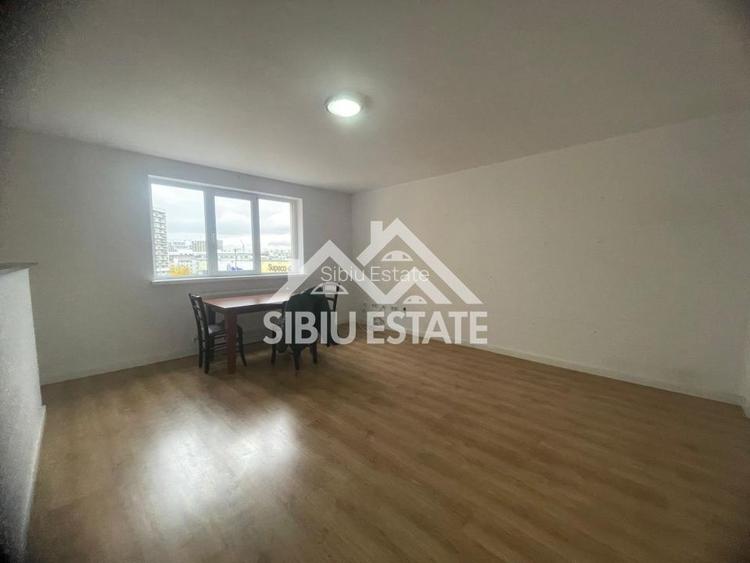Apartament de vanzare cu 3 camere spatios s.u. 81.3mp-Super pret - 13