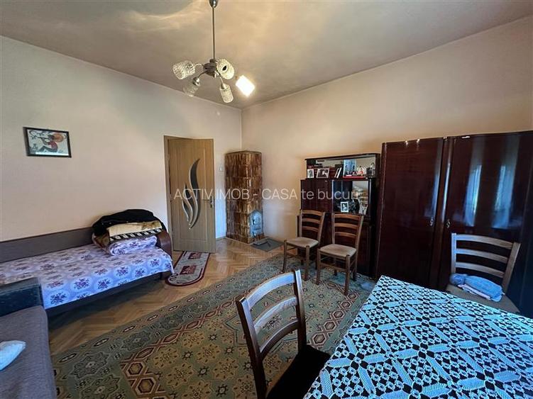 Casa Solida, pentru Familie extinsa,  cu Gradina si Teren, Doclin - 25