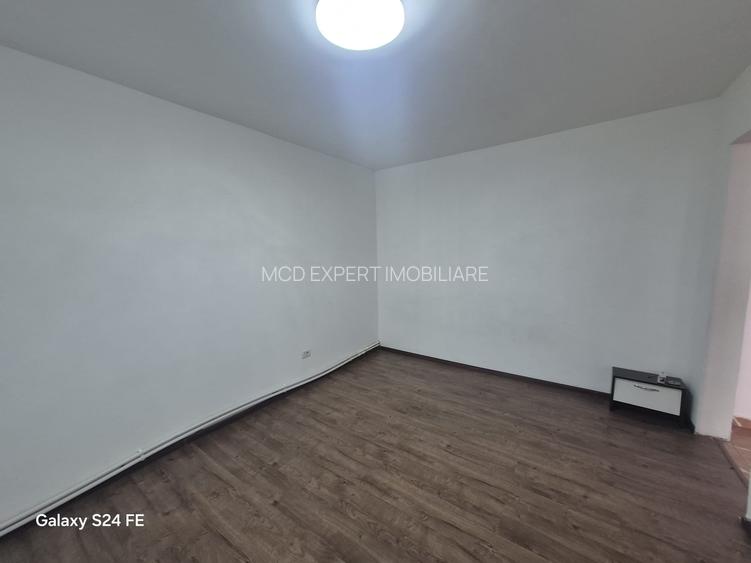 Apartament 3 camere, zona 1 Decembrie 1918 - 8