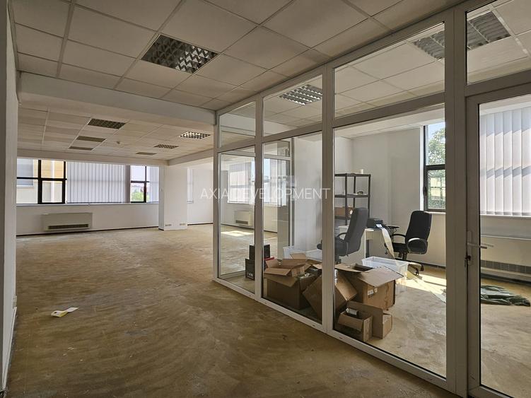 Birou - open space - Expozitiei - 3