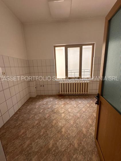 SPATIU COMERCIAL - BRAILA - PIATA TRAIAN - 11