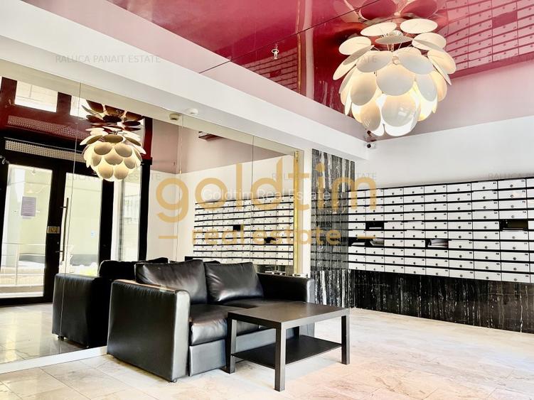 NOU/ PRIVELISTE - 22