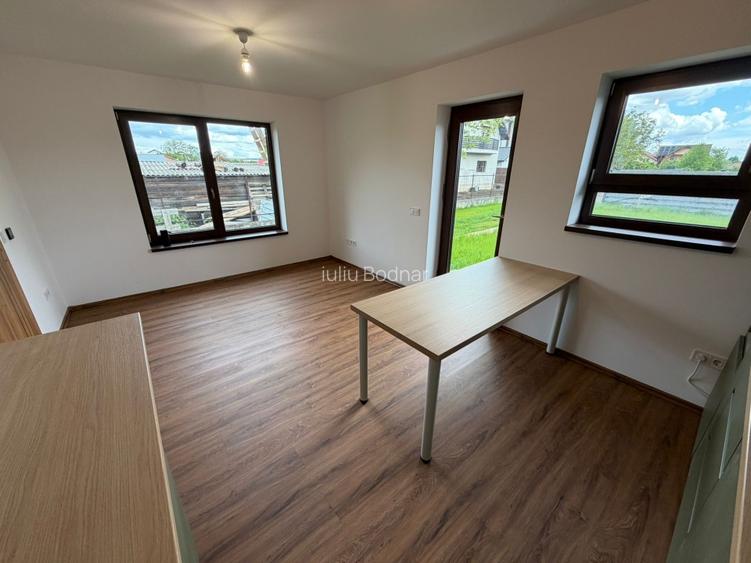 Casa P + 1 , 4 camere, 2 bai, bucatarie cu dinning - 2