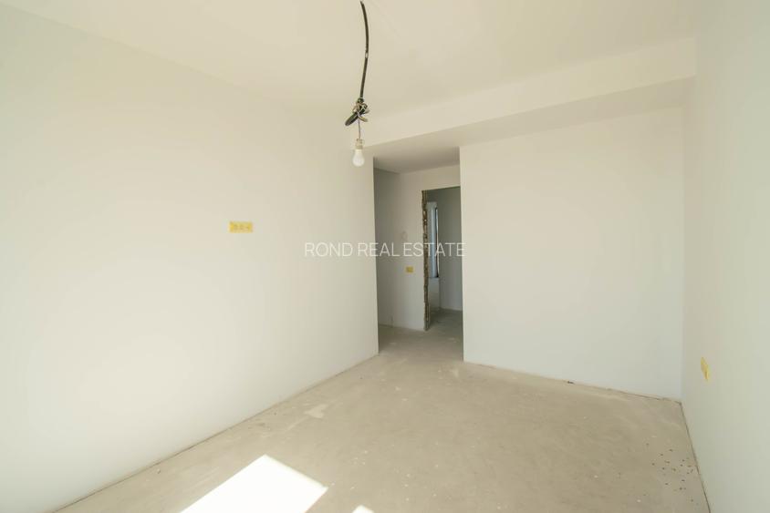 Vila alipita, impecabil executata, teren 350mp, preechipare AC - 30