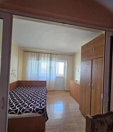 Apartament cu 2 camere, DECOMANDAT, zona Dacia - 2