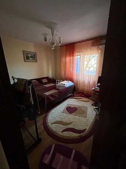 Vanzare 4 camere 13 Septembrie -An 89 - 3