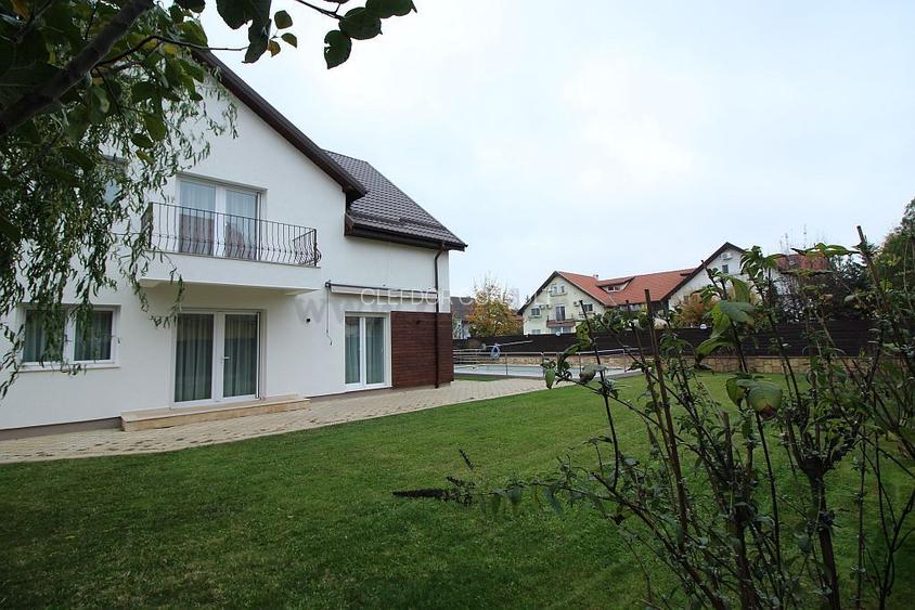 Vilă cu Piscina de închiriat în zona Iancu Nicolae - 23