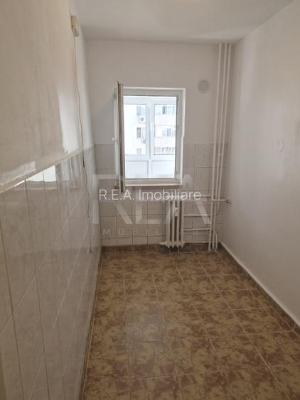 Garsonieră Dristor, metrou, et. 6, an 1980, 32 mp - 3