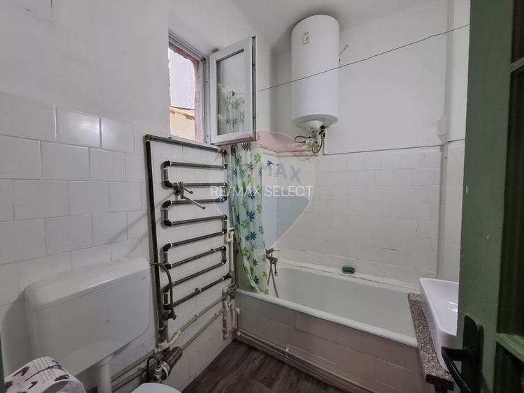 Vanzare casa 2 camere, partial renovata, Bd. Pieptanari - 10