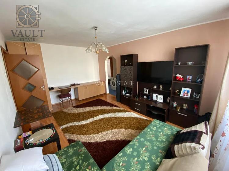 Apartament 3 camere Brancoveanu-Resita - 2