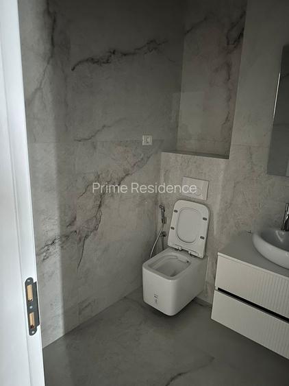 Vanzare 3 Camere Bloc Nou Pipera OMV - 15