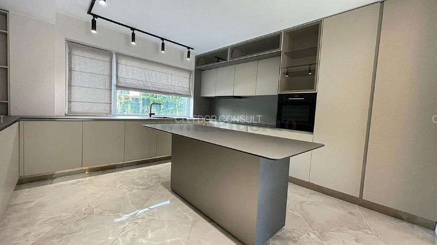 IANCU NICOLAE-Vila de Lux cu Piscina in apropiere de British School - 8