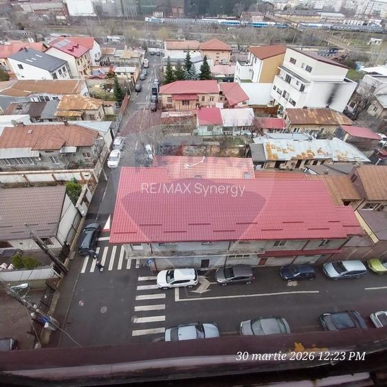 Giulesti - Vanzare apartament 3 camere - Spațios, luminos, balcon mare - 14