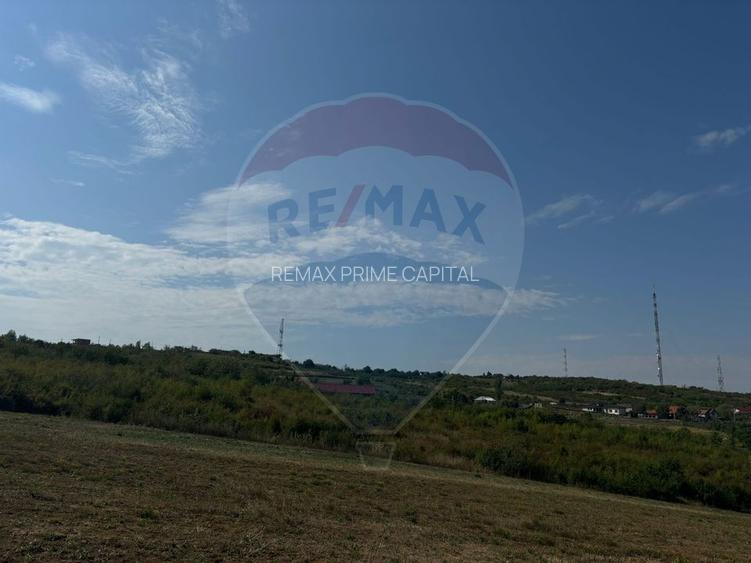 Teren de Vânzare, Intravilan, 5511 mp, în Zona de Dealuri cu Panoramă - 5