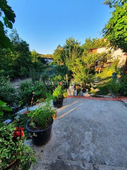 Casa cu gradina #pret negociabil # singur in curte - 2