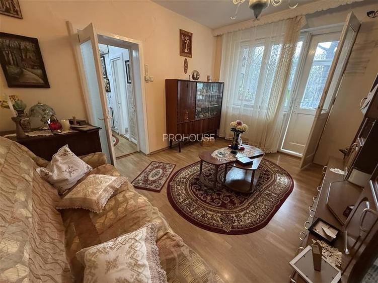 Aleea Parcului - etajul 1 - decomandat - 2