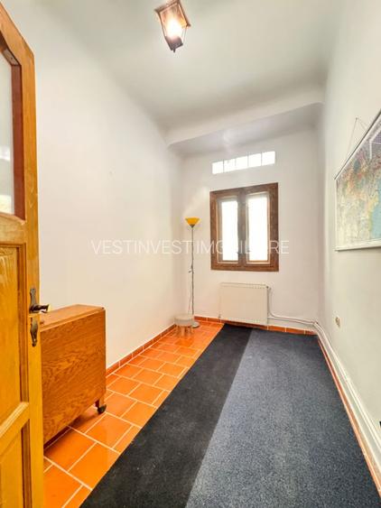 Apartament spațios la curte comună – zonă centrală, Oradea - 13