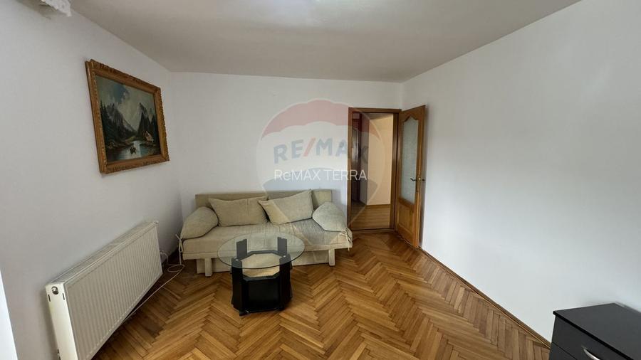 DE INCHIRIAT: Apartament cu 2 camere zona Hotel Europa - 2
