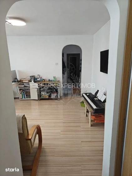//2 CAMERE//ZONA DE VEST, PODUL INALT// - 4