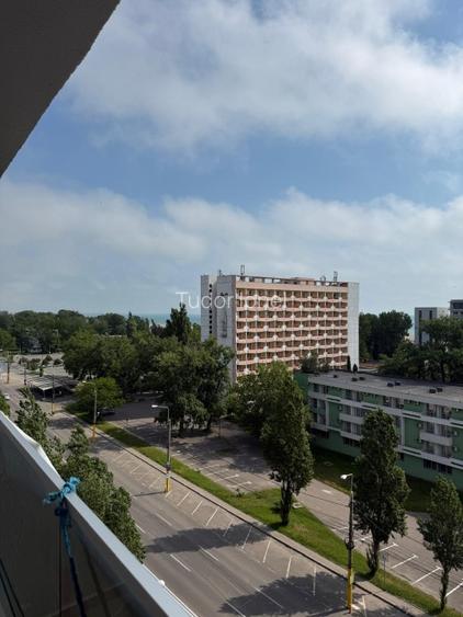 Vând apartament spațios cu 3 camere, situat în stațiunea Mamaia - 3