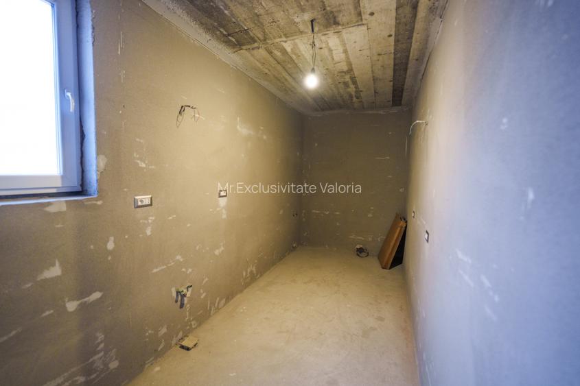 Casa la gri - Romanesti - 13