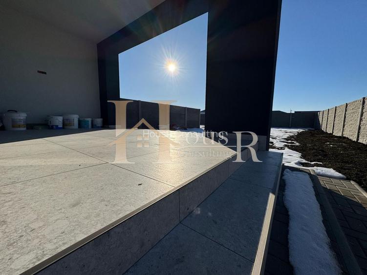 Despartit prin camera tehnica.Luminos.Proiect Modern - 20