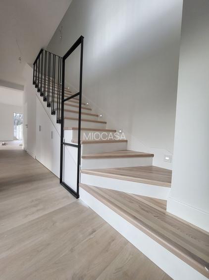 Comision 0%. Langa Iulius Mall. Zid despartitor dublu. Finisaje premium - 5