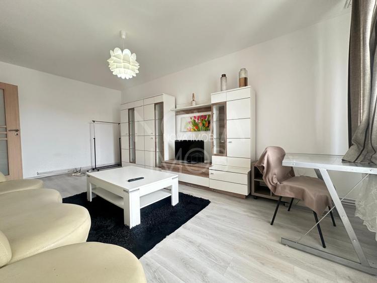 Apartament 3 camere, decomandat - Central - 2