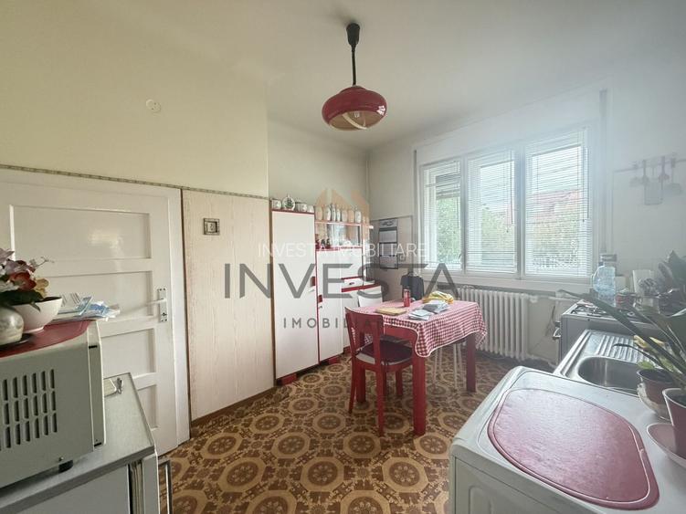 Casa spatioasa de vanzare cu front 27 ml in zona Andrei Muresanu - 7