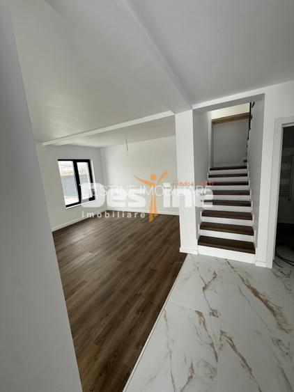 Casa individuala cu etaj, 4 camere, Pret luna martie 170.000 euro - 4