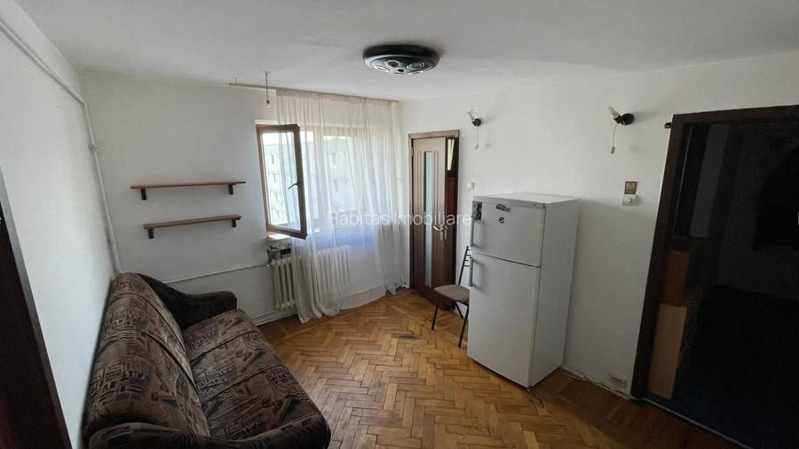 0 COMISION 2 camere, zona Piata Hermes, bloc izolat - 2
