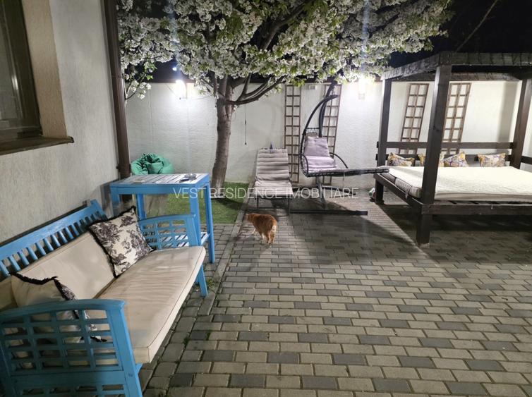 Casă tip insiruită cu 3 camere, colt. Comision 0 - 5