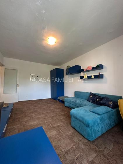 90000 euro .. 2 camere cu centrala .. etaj intermediar - 6