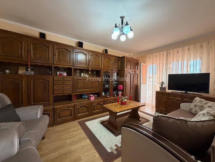 Apartament cu 2 camere, decomandat, 50 mp + loc de parcare - Cetate - 4