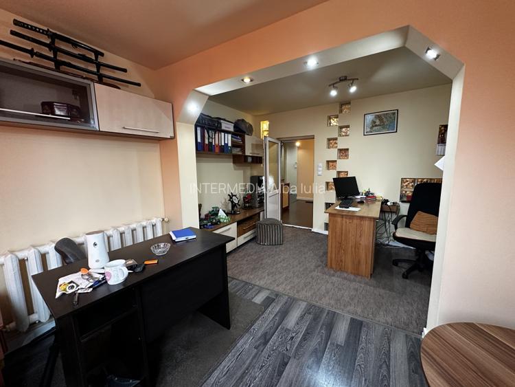 Apartament 3 camere Deco Sub-Stadion 2 Bai Balcon Etaj 2 Finisat Mobilat Utilat - 10