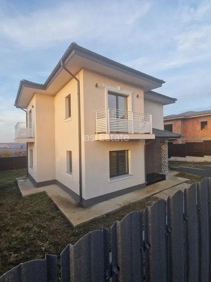 Miroslava vila la cheie  P+E su118mp Teren 440mp zona Trans Anapet - 9