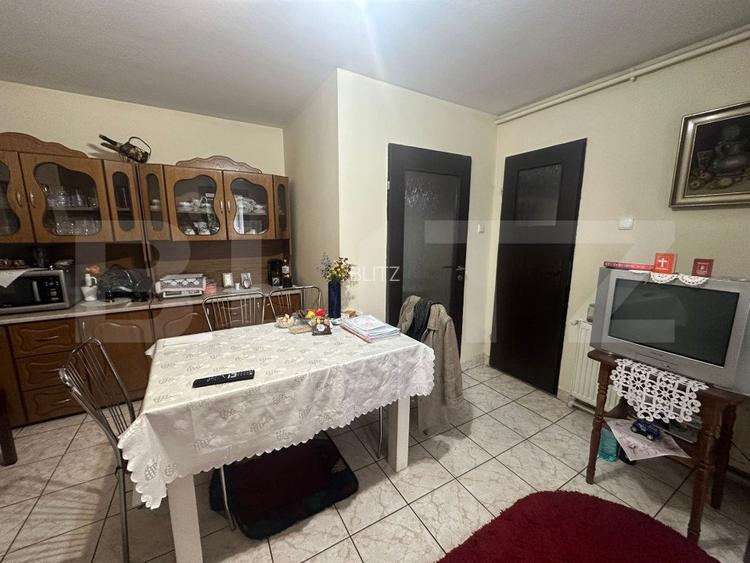 Imobil cu 12 camere/2 spatii comerciale, 210/283 mp, zona-semicentrala - 6