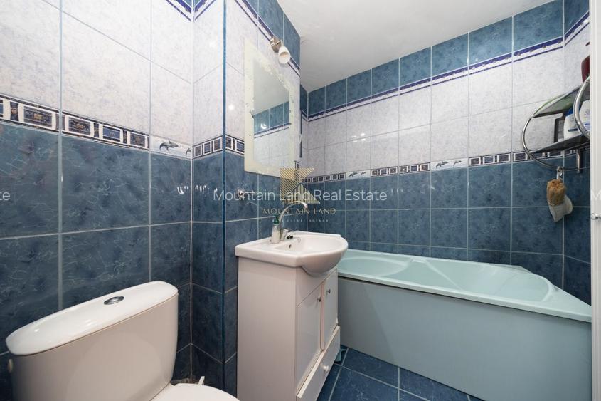 Apartament 3 camere, vedere superbă, Răcădău, str. Carpenului - 14