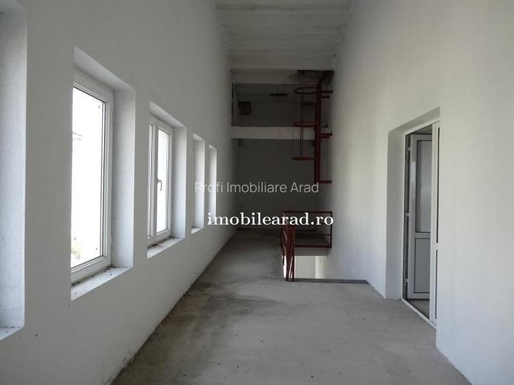 Teren 18.400 mp cu 4 hale P+E pe Artera principala vizavi de Metro-Momax - 16