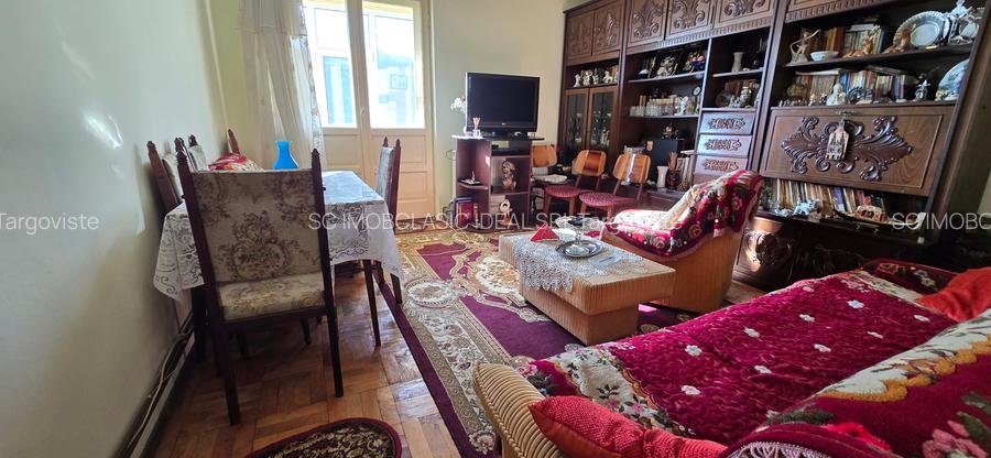 Targoviste. Bdul Regele Carol I,  ETAJ 1, vanzare apartament 3camere - 3